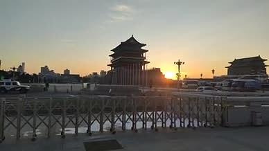 旅行北京古楼日出拍摄视频视频的预览图